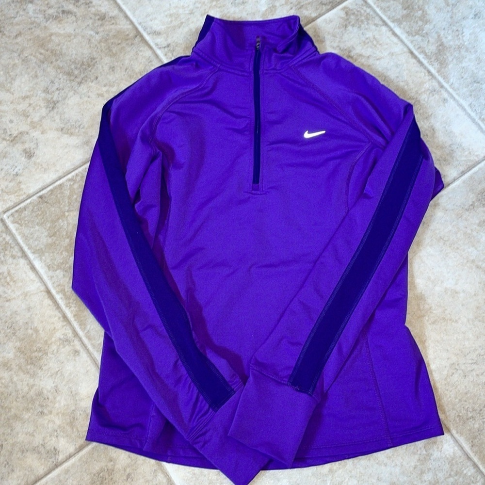 Nike Lot of Workout/gym/running clothes.  Pullover, shorts, tank top, tee shirt‎ - Picture 11 of 14